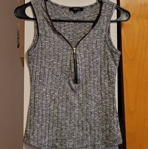 Tank top with zipper